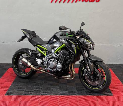 KAWASAKI Z900 